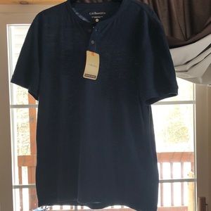 ⭐️Men’s Med G.H. Bass& co shortsleeved shirt.